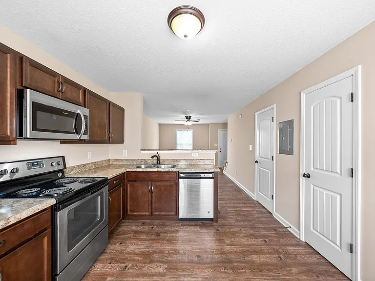 McGee Ct - 398 (x4) — Photo 11