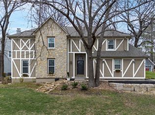 8135 Acuff Ln, Lenexa, KS 66215