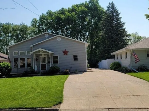 715 9th Ave, Rock Falls, IL 61071