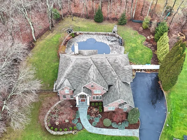 41 Lazy Brook Road, Shelton, CT 06484