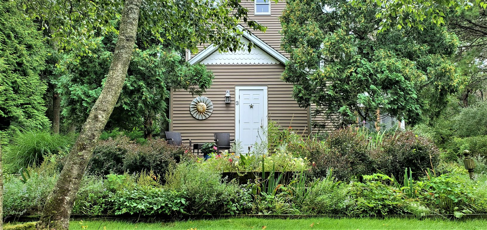  Quaint Feature and Gardens