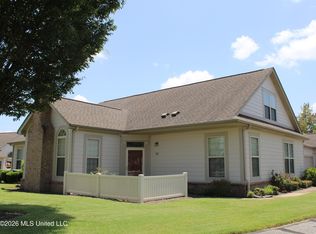 8817 Parkview Oaks Cir, Olive Branch, MS 38654