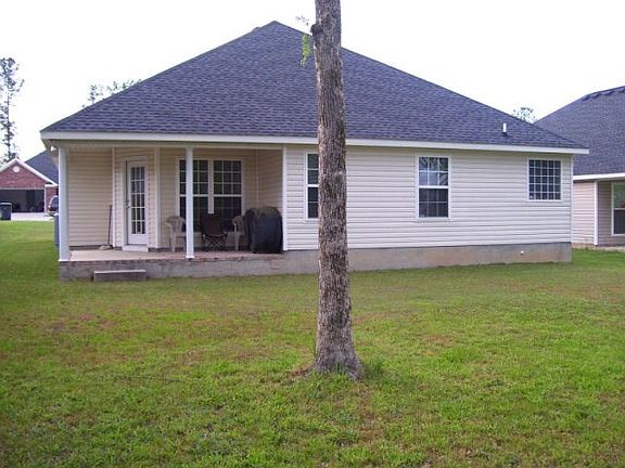 3rd image of 2084 Sylvan Lake Dr