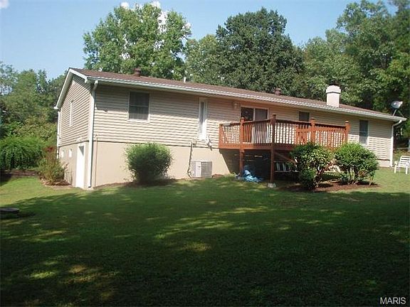 2nd image of 530 Russell Ct