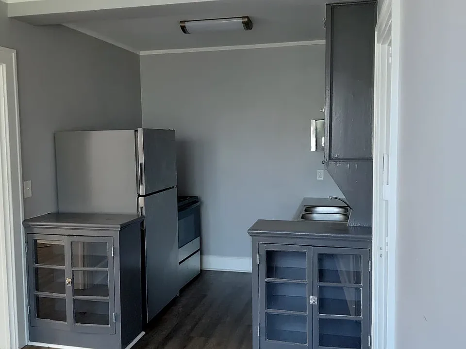 605 South Lexington Avenue - B-6