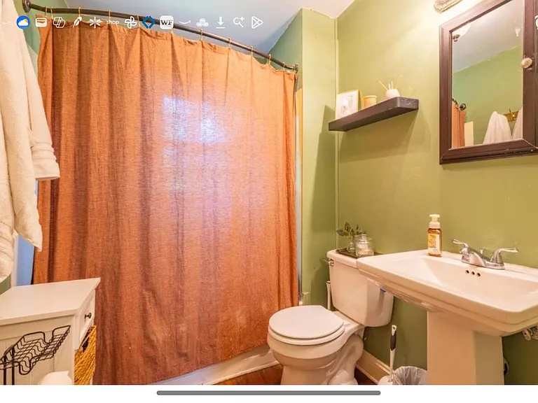 2705 E Grove St — Photo 8