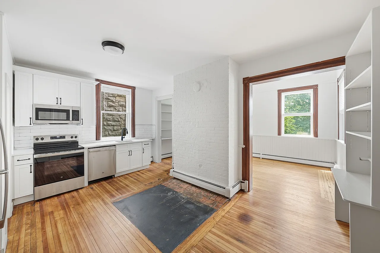 1 bed, 800 sqft, $1,875 — Photo 2