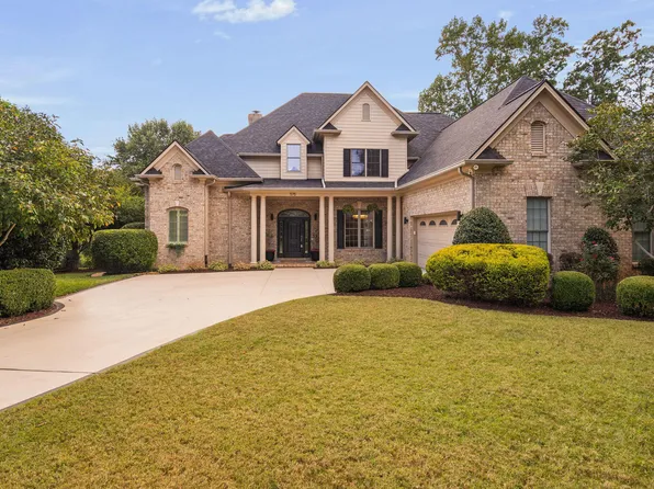 575 Davis Love Dr, Chapel Hill, NC 27517