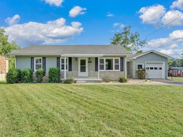 1913 Kiska Rd, Salem, VA 24153