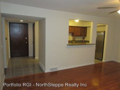 4th image of 3801 Sturbridge Ct APT A3