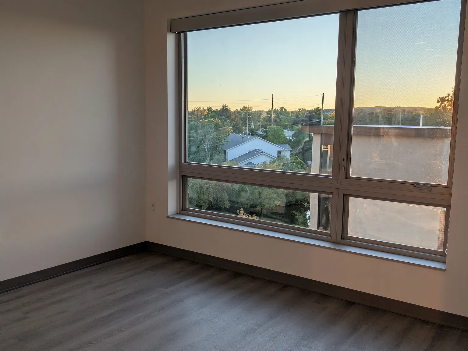 2 bed, 764 sqft, $1,671 — Photo 4