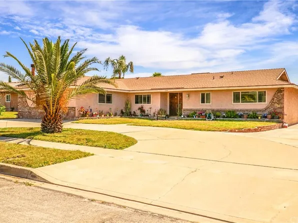 11201 Walnut St, Bloomington, CA 92316