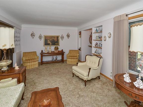5th image of 10306 Grace Ave