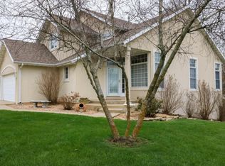 2121 W Royal Oak Dr, Springfield, MO 65810