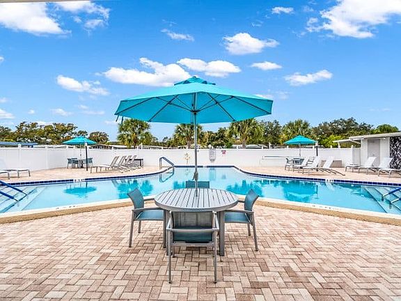 Community pool