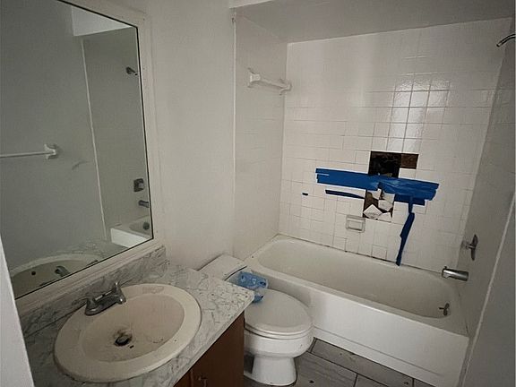 4th image of 2619 Purslane Dr