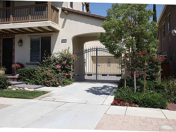 3rd image of 2745 Madera Dr