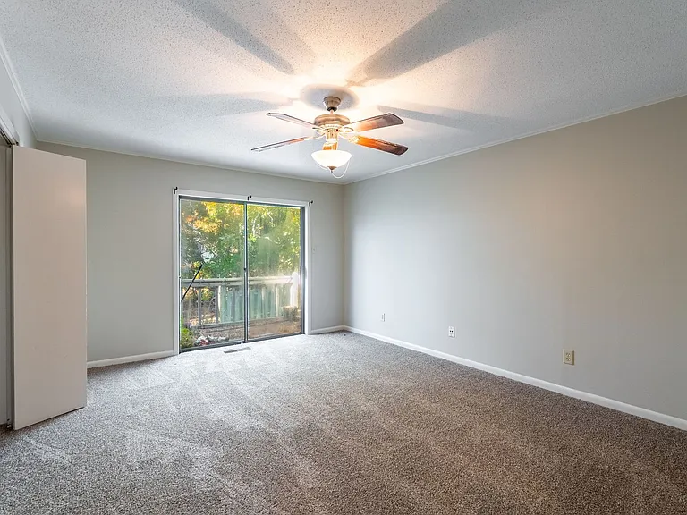 34 Edgehill Cv — Photo 15
