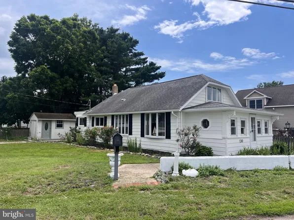 130 Riviera Dr, Pennsville, NJ 08070