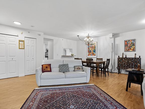 2nd image of 1388 Homer St #303