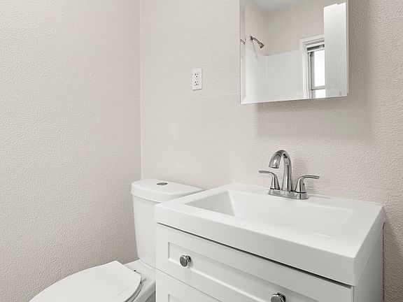 5th image of 315 High St #92dd81b0d