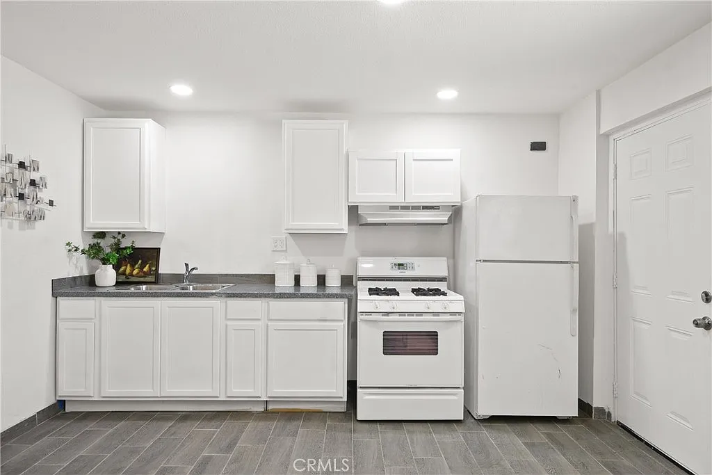 1 bed, 750 sqft, $1,800 — Photo 4