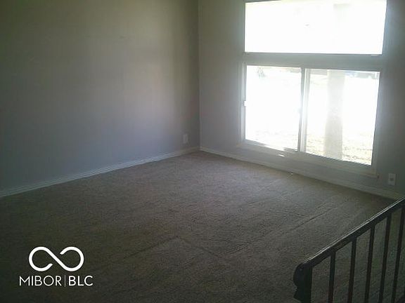 4th image of 410 N Vickery Ln