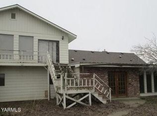 351 E Centennial Dr, Zillah, WA 98953