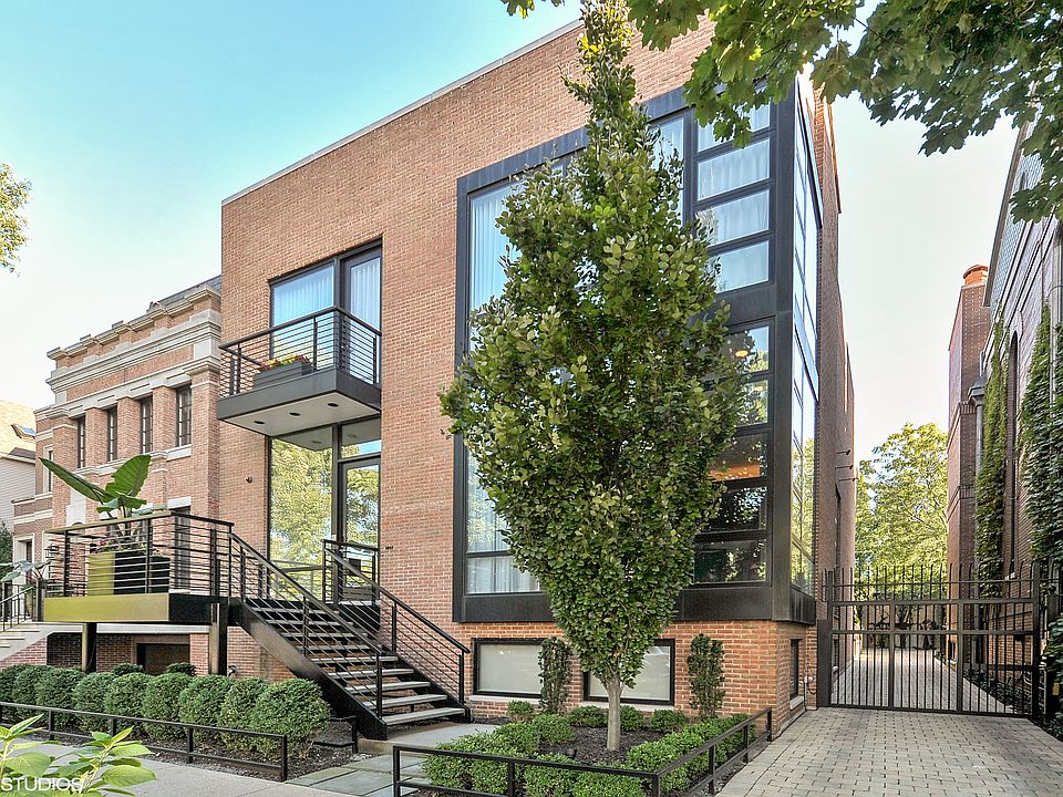 1st image of 1257 W Wrightwood Ave