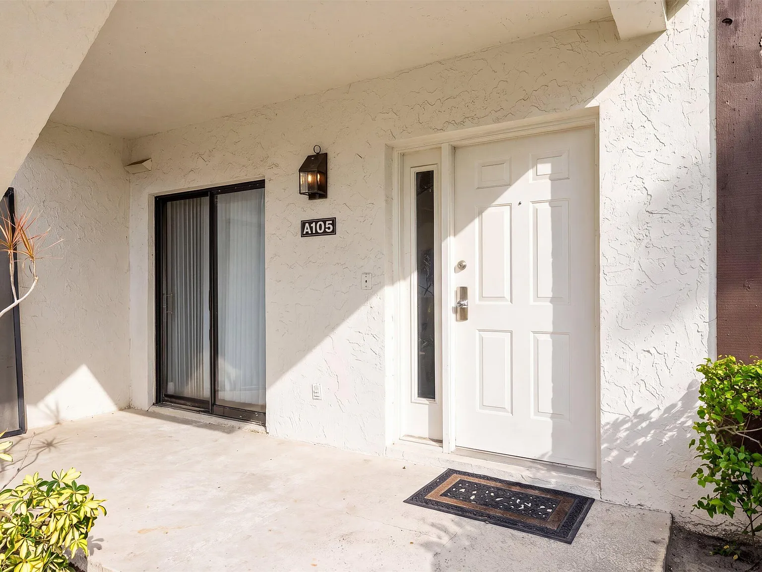 3 bed, 3.0 bath, 1800 sqft, $8,500 — Photo 3