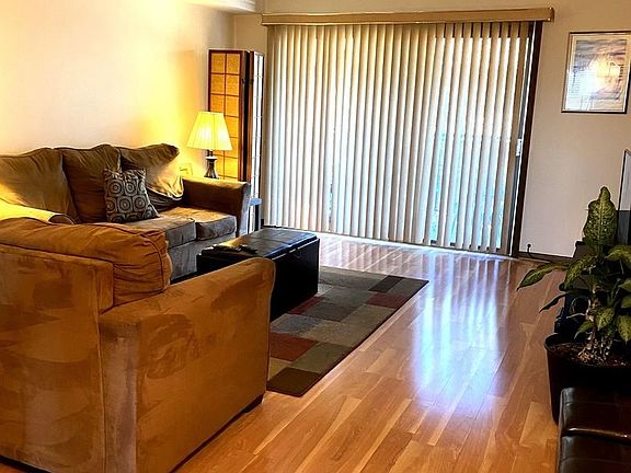 3rd image of 7624 W Lawrence Ave Unit 3B