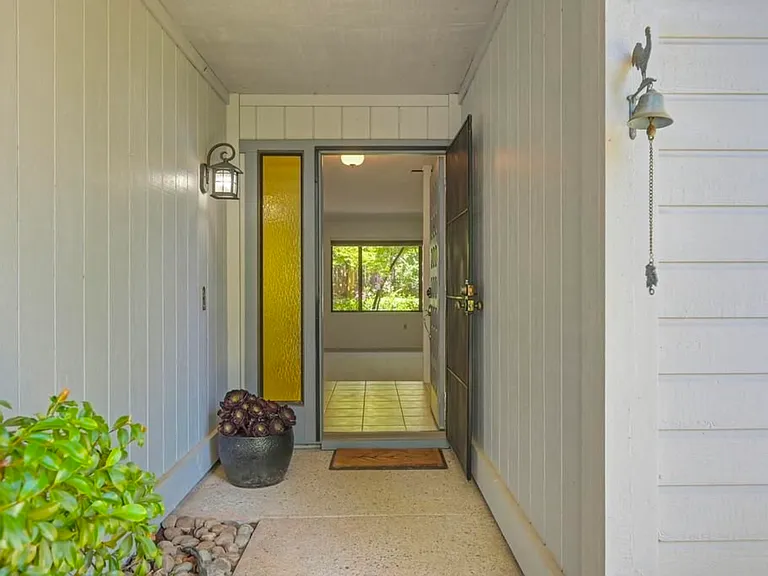 1545 Wimbledon Dr — Photo 33