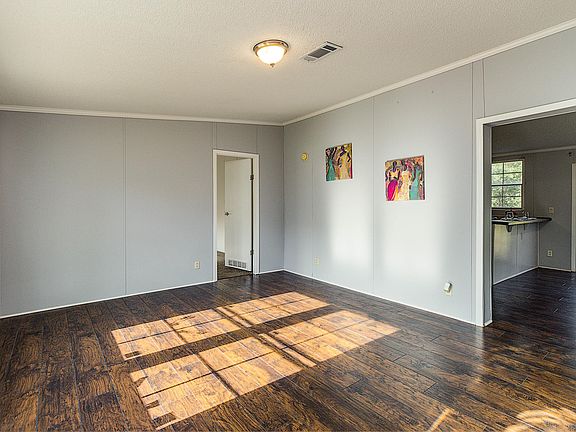 4th image of 44474 Pinebreeze Cir