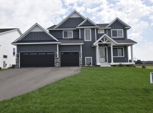 9497 63rd St S, Cottage Grove, MN 55016