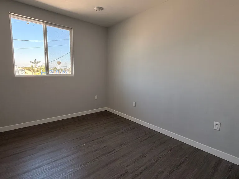 3920 Hillcrest Dr — Photo 11