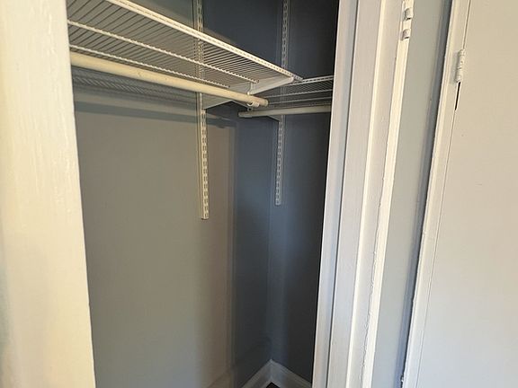5th image of 644 Burns St SE