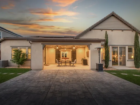 598 Crescent Ln, Madera, CA 93636