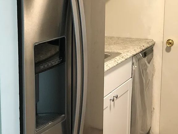 2nd image of 6920 Carriage Hill Dr APT 203