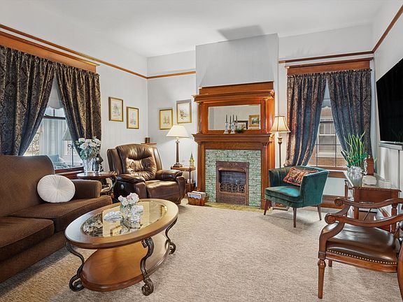 5th image of 628 E Main St