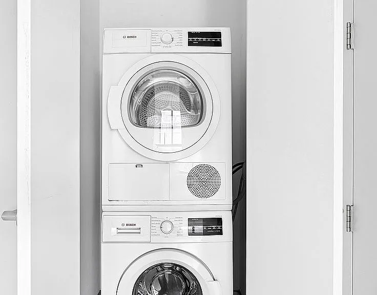 27-21 44th Dr #1302 — Photo 12