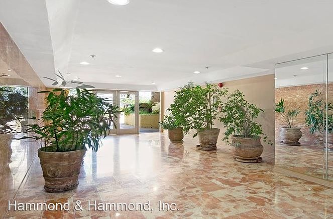 1st image of 5143 Bakman Ave APT 207
