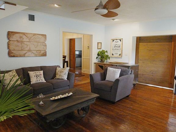 4th image of 901 E Park Ave