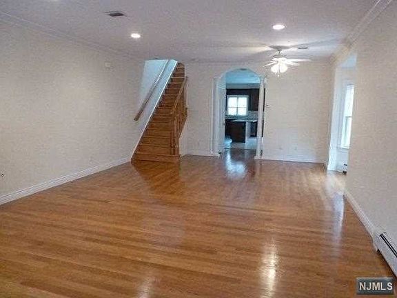 5th image of 10B Hillcrest Ave #10B