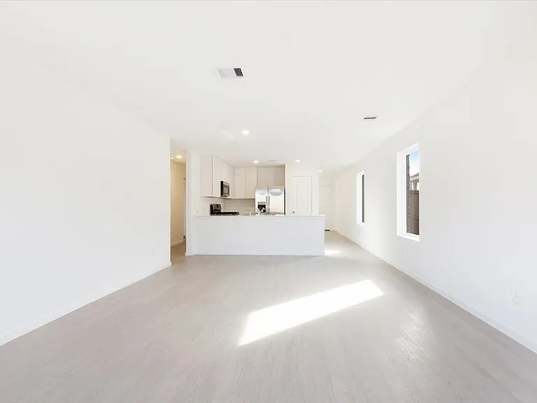 1618 Gardenia Blossom Ln — Photo 4