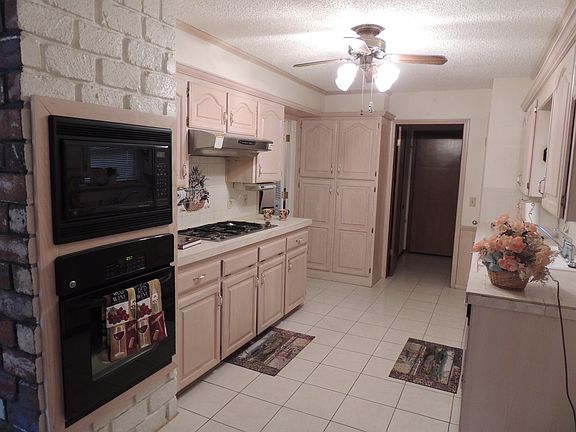 3rd image of 6915 S 77th Ave E