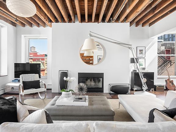 4th image of 27 Great Jones St