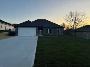 480 Olive Ct, Warrensburg, MO 64093