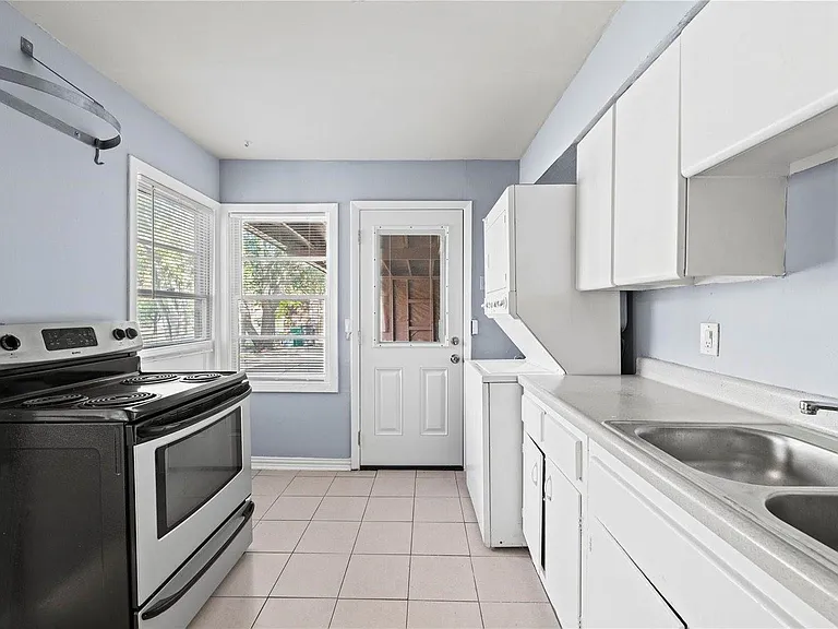 3930 Law St #2 — Photo 7