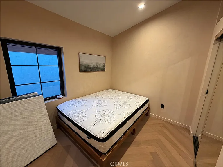 6632 Fulton Ave — Photo 12