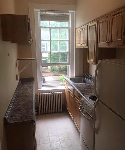2426 Hanover Ave #UPSTAIRS — Photo 2